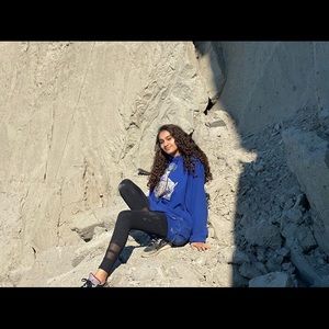 Meet your Posher, Azalia